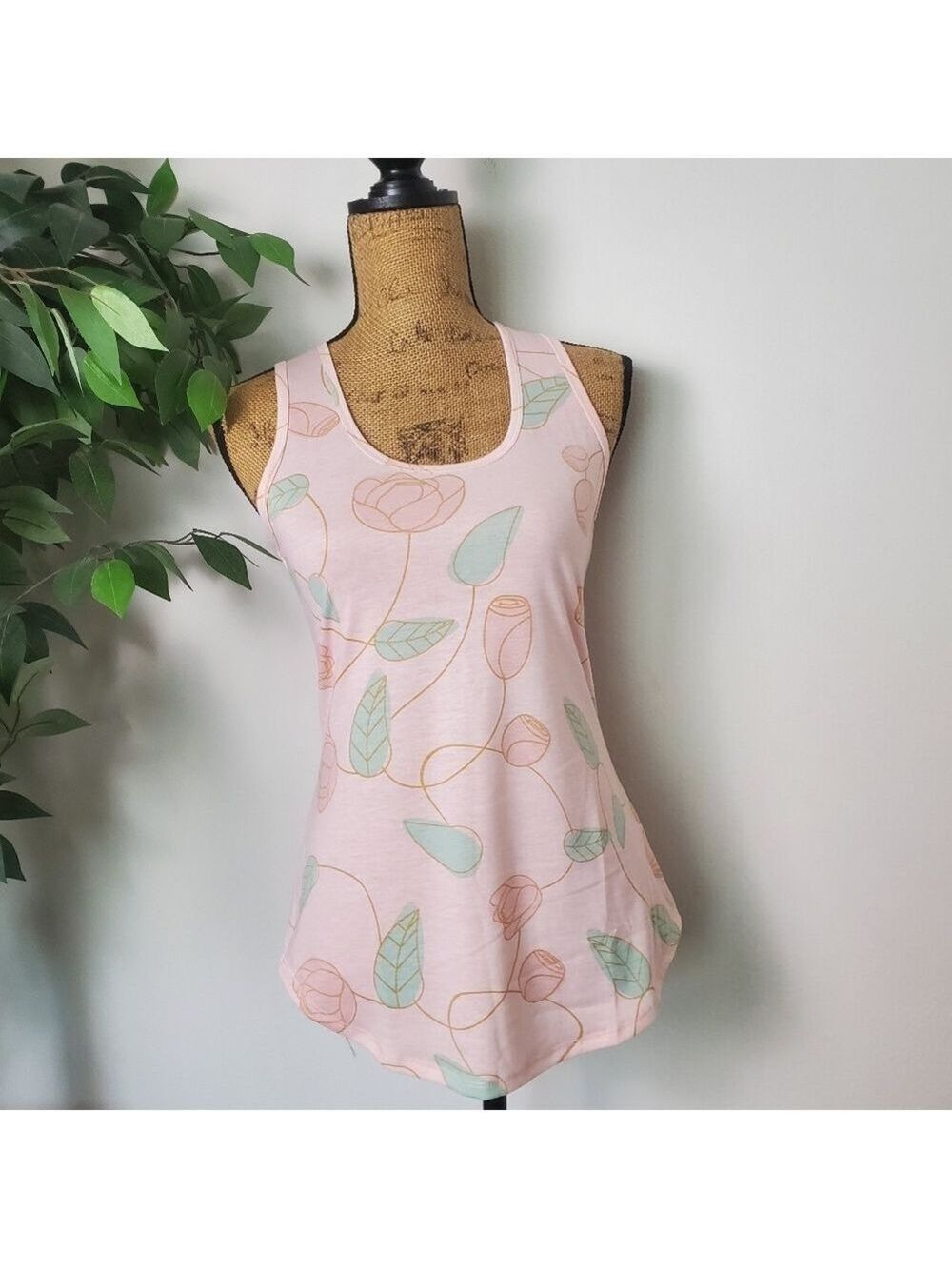 NEW Lularoe Pastel Pink Floral Tank Top Womens Size Small *